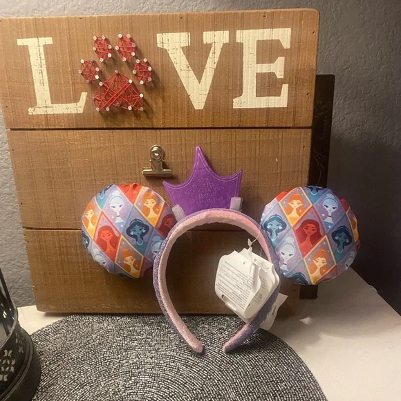 Disney | Accessories | Disney Limited Edition Princess Half  display picture 3